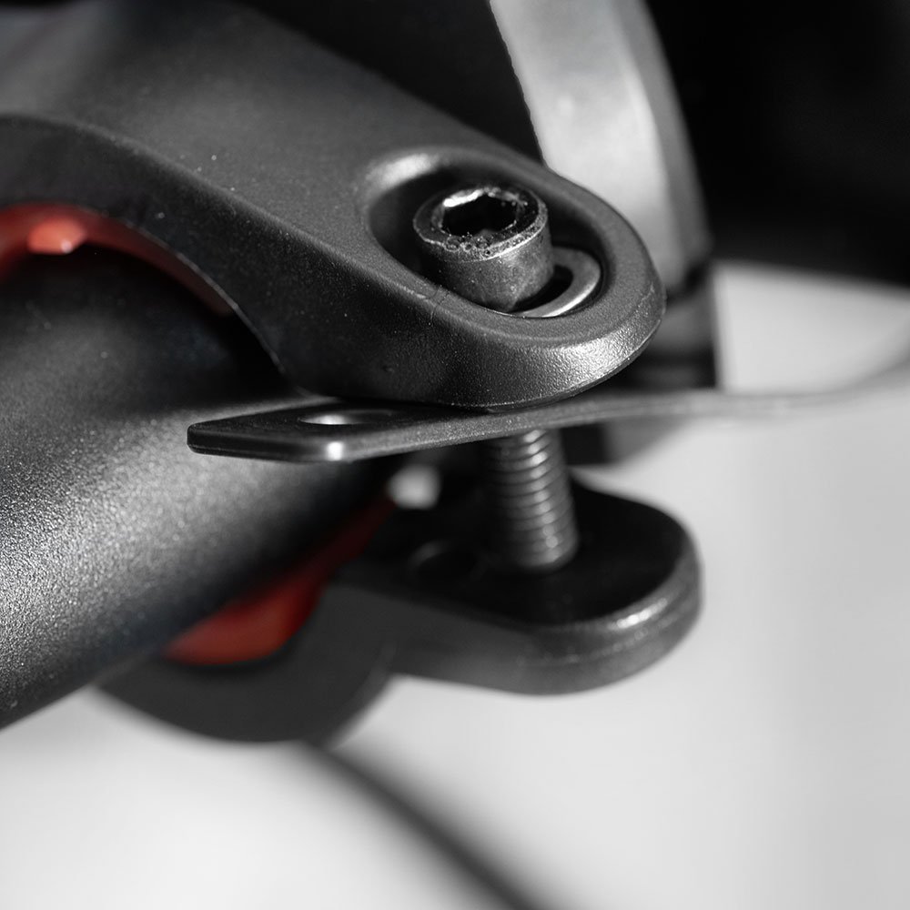 QR BRACKET FOR MESH BASKET (BK175)